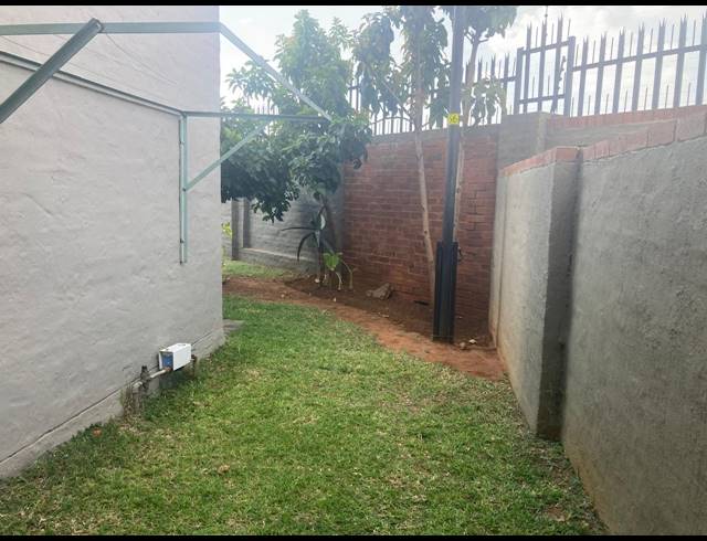 3 BEDROOM TOWNHOUSE FOR SALE IN WATERVAL EAST